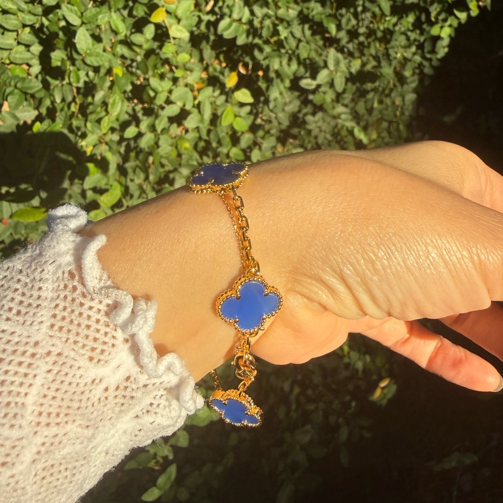 Gold and Blue Clover Bracelet - Picture 3 of 6